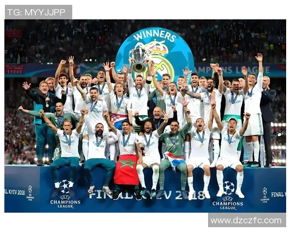 成都足球队在足球团队协作排行榜中荣获第三名展现出强大团队精神与协作能力